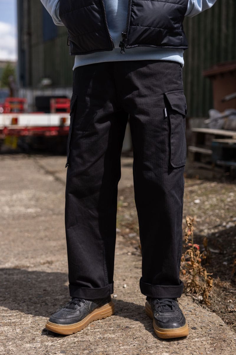 Cargo Pants / Black