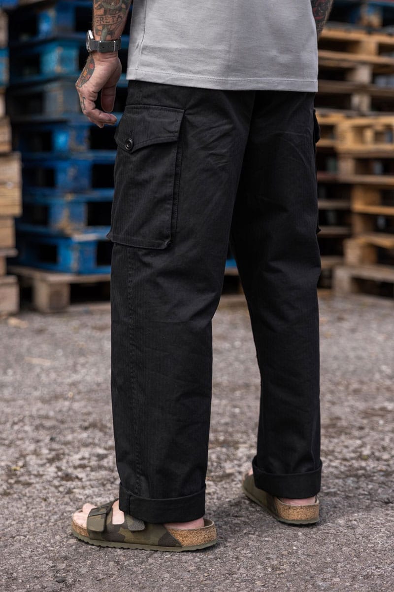 Cargo Pants / Black